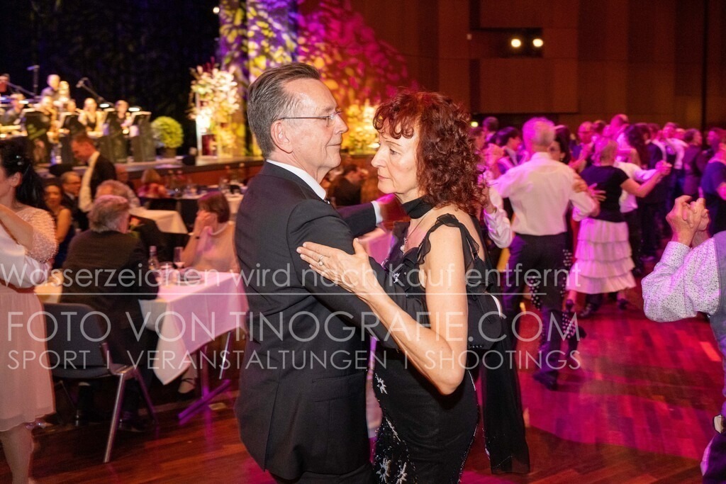 CCC_Frühlingsball_Parkett_byTINOGRRAFIE-69 | (c) TINOGRAFIE.COM