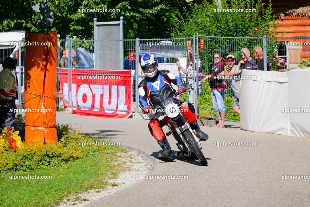 P1025773 | Erleben Sie atemberaubende, hochqualitative Fotos Ihrer Fahrt entlang der malerischen Alpenstraßen. Besuchen Sie alpineshots.com, um professionelle Aufnahmen Ihrer unvergesslichen Reise zu finden und zu kaufen - Realisiert mit Pictrs.com
