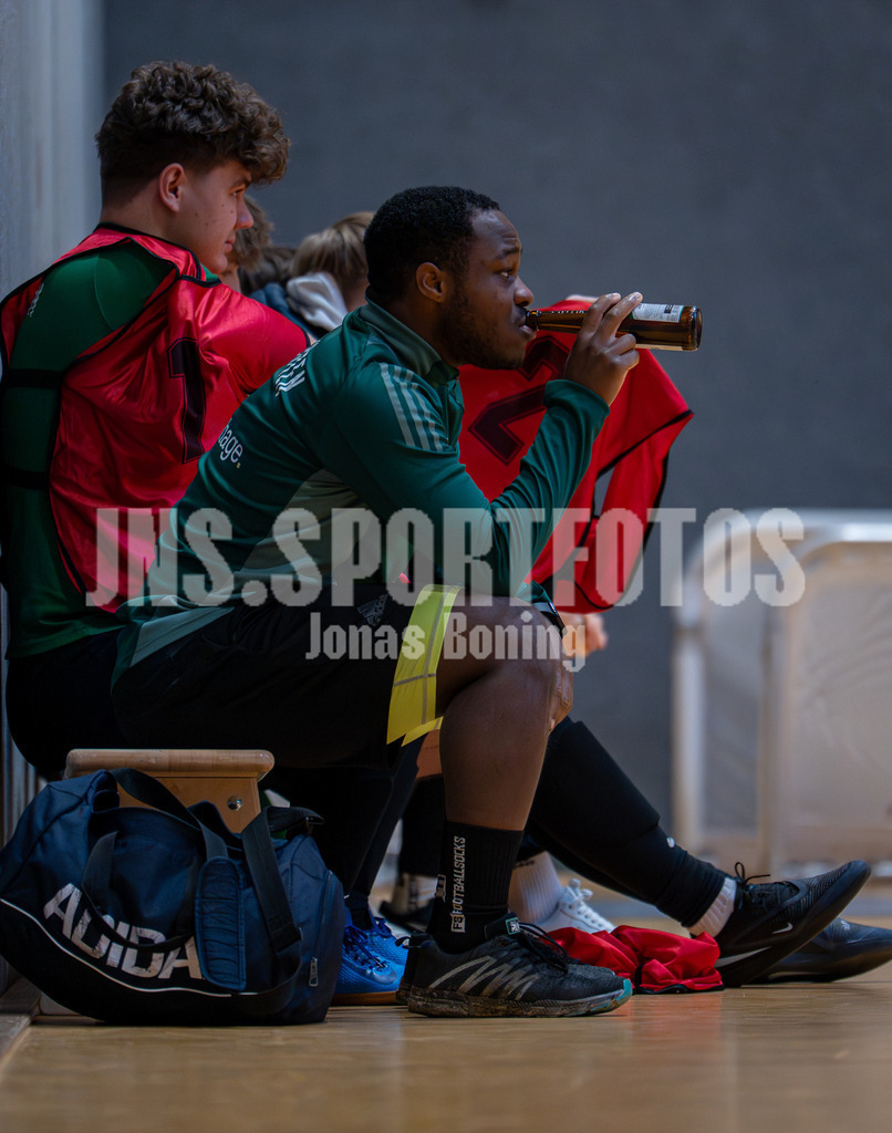Sportler gegen Hunger I 3. Herren TuS Lutten I 1244 | jns.sportfotos - Realisiert mit Pictrs.com