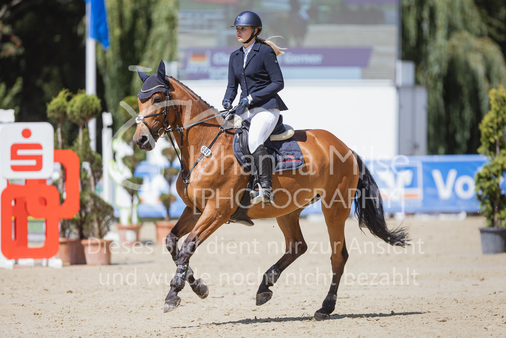 220728_BHO_BronzeTour_L-Stil_1-357 | Deine schönsten Turniermomente als professionelle Fotos! Entdecke hochwertige Pferdesport-Fotografie im Online-Shop. Jetzt Fotos finden & bestellen!