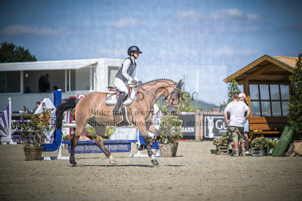 DOS_3935 | Entdecke hochwertige Reitturnierfotos von Foto Oger. Professionell, emotional und authentisch – jetzt Lieblingsmomente im Shop bestellen.Deutschlandweite Turnierfotografie. - Realisiert mit Pictrs.com