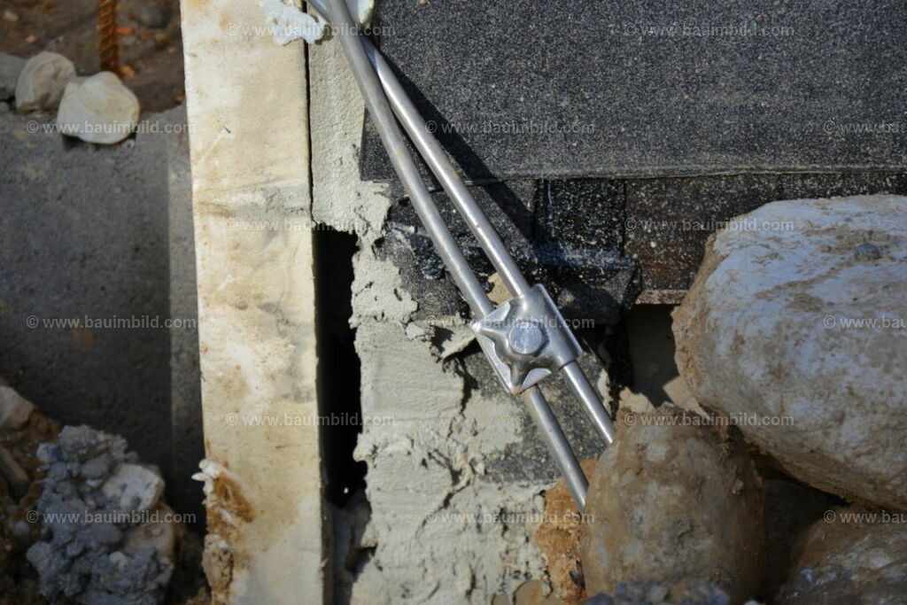 bib-lg17-elektroinstallation-0034 | Nach LV-Leistungsgruppen sortierte Detailfotos über den Bau eines Hauses. Alle Hausbau-Bilder direkt vom Urheber und Autor der Website Haus-Selber-Bauen.com