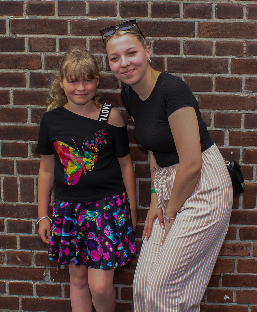 top-top.de-250601-192 | Foto, Video, Fotografie, Videografie, Fotobox, DJ, Discjockey, Musik, Musikbox, Veranstaltung, Photobooth, Amazon, Ebay, Buchtipp, Bestseller, Autor, Verlag, Buch, Wesel, Hamminkeln, NRW, Dinslaken, Rees, Drohne, Hochzeit, Party, Fotobox, Wesel, Fotograf