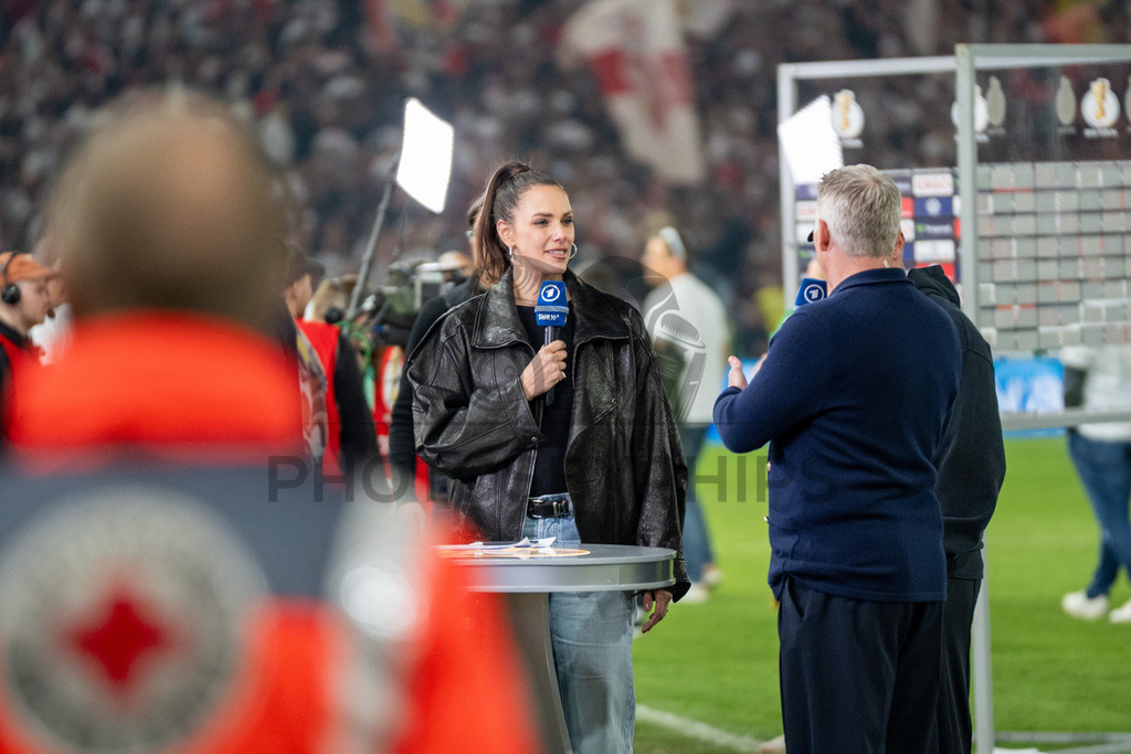 VfB Stuttgart vs. SC Freiburg, Fussball, DFB-Pokal, Halbfinale, 23.04.2026 | Esther Sedlaczek,VfB Stuttgart vs. SC Freiburg, Fussball, DFB-Pokal, Halbfinale, 23.04.2026DFB regulations prohibit any use of photographs as image sequences and/or quasi-video