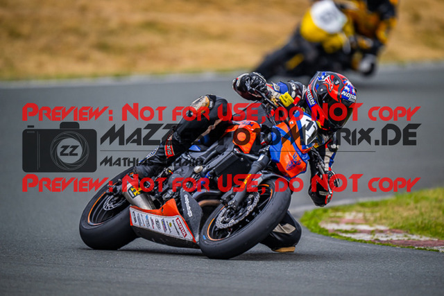 MaZZes_FotoMatrix_220723_1429 | TWIN