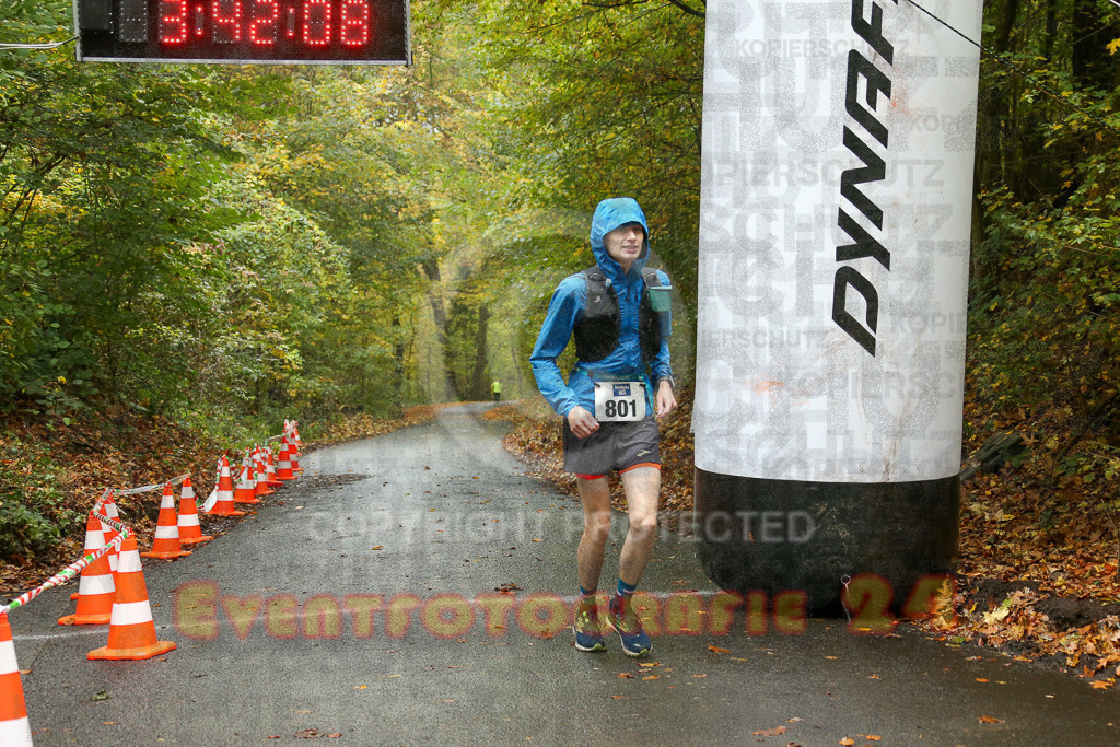 241027_1042_EX1_3851 | Sportfotografie im Rhein-Sieg Kreis, Köln, Bonn, NRW, Rheinland Pfalz, Hessen, etc. Unser Tätigkeitsfeld umfasst den Laufsport vom Volkslauf über den Marathon, Duathlon, Triathon bis zum Ultralauf wie Kölnpfad Ultra oder Schindertrail.