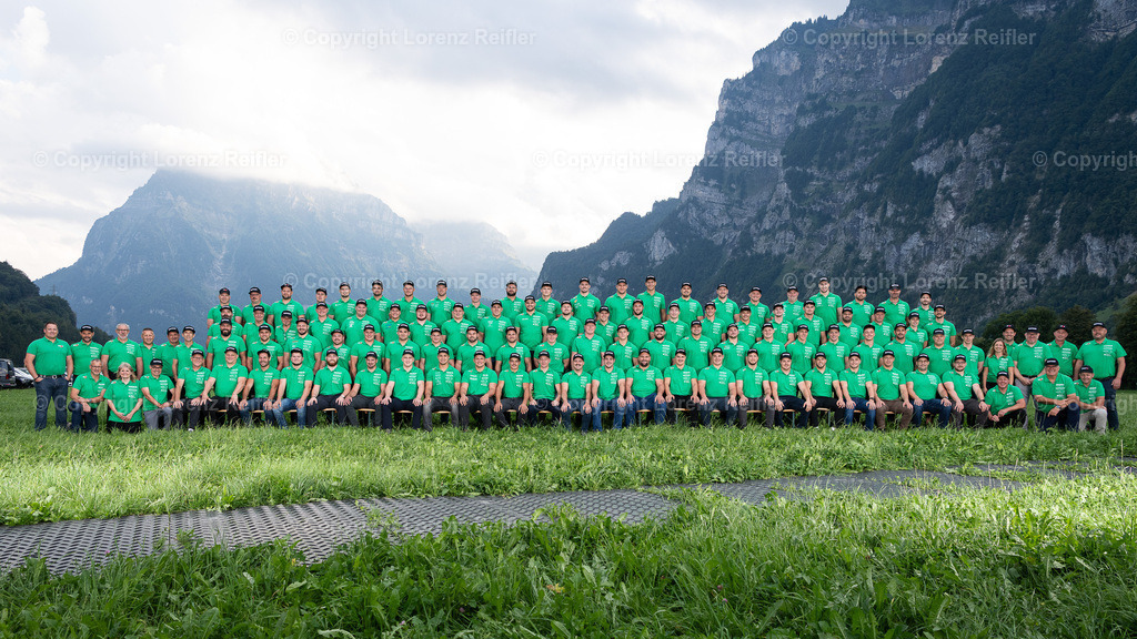 Schwingen -  ESAF Team NOSV 2025 | Mollis, 22.8.25, Schwingen - ESAF Team NOSV.Mit Betreuer und Vorstand