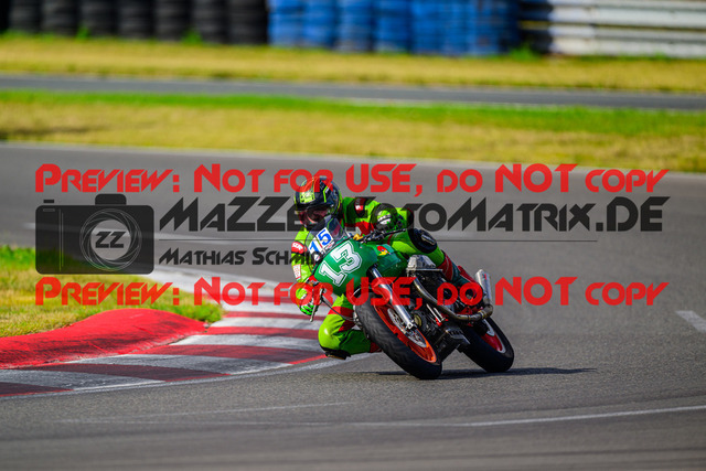 MaZZes_FotoMatrix_240724_6007705_2-384 | BLAU