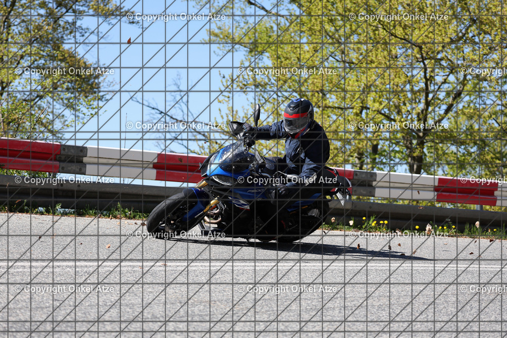 IMG_7650 | Fotograf am Kyffhäuser. Onkel Atze. Kyffhäuser Rennstrecke. Café36. Motorsportfotografie. - Realisiert mit Pictrs.com