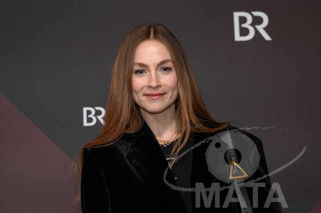 _DWI4987 | Teresa Klamert bei der Verleihung des 47. Bayerischen Filmpreises 2026  im Prinzregententheater. München, Deutschland. Der Bayerische Filmpreis wird seit 1979 von der Bayerischen Staatsregierung verliehen, um die Bedeutung des Kinofilms als Kulturgut herauszustellen - Realisiert mit Pictrs.com