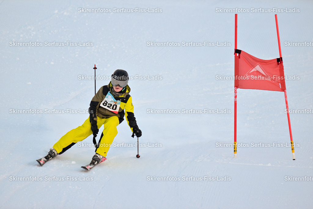 SRF_25.12.2025_0067 | Skirennfotos,Serfaus,Fiss,Ladis,Kinderskirennen,Winter,Tirol,Oberland,skirace,SFL,feelfree,weil wir's genießen,ski,Ski,skifahren,Sonnenplateau, - Realisiert mit Pictrs.com