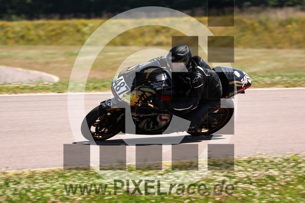 0487-20250622_01855 | Schöne Erinnerungen an spannende Momente - das festzuhalten ist unser Job. PIXELrace.de ist seit 2003 auf den Rennstrecken Europas unterwegs um die Action draußen beim Fahren und die wunderbare Stimmung imm Fahrerlager für euch einzufangen.