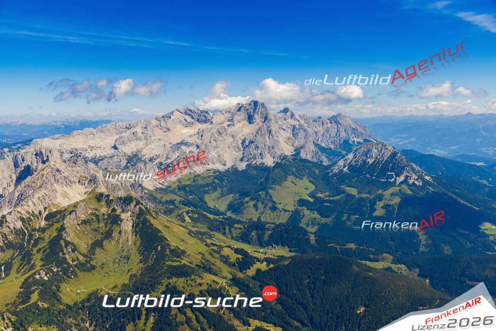 Luftaufnahme Dachstein Ramsau am Dachstein - Die Luftaufnahme wurde 2025 vom UL-Flugzeug heraus erstellt ( keine Drohne ) - Hochauflösende Luftaufnahme - für professionelle Ausdrucke geeignet. Die Geschenkidee !Mit Lizenz und Bildrechte bestellbar