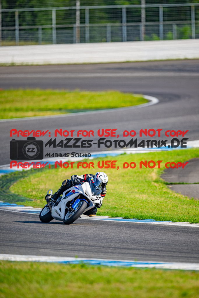 MaZZes_FotoMatrix_240702_6007705_2186 | ROT