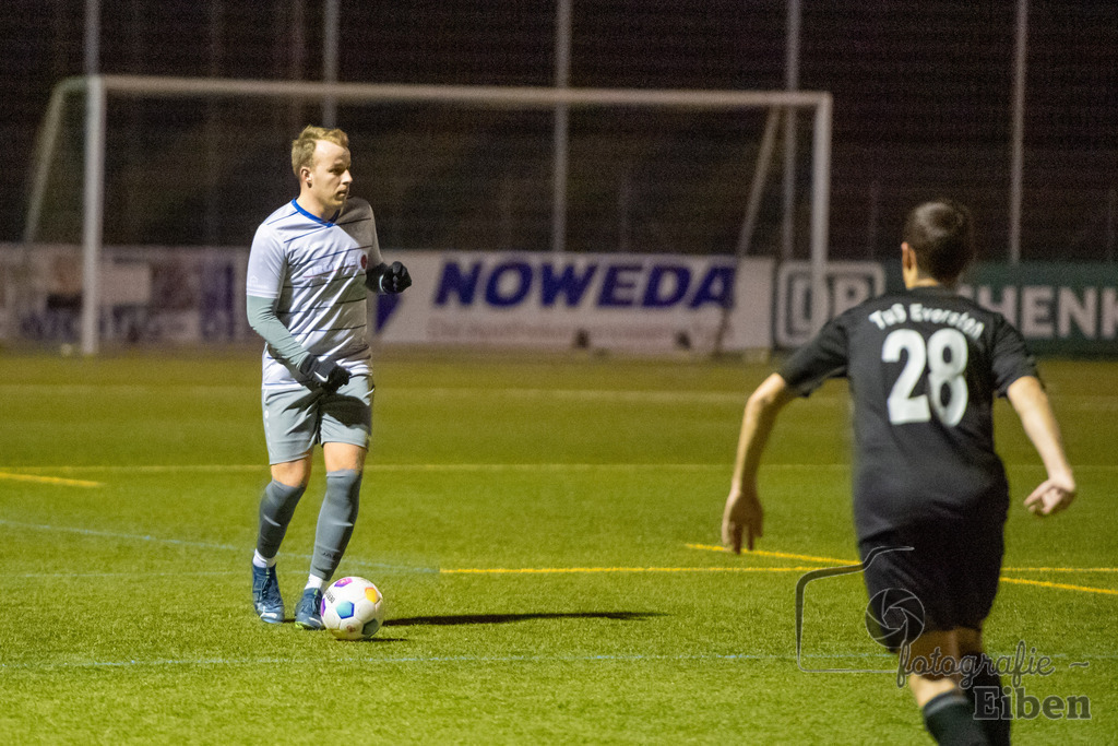 FC Rastede-TuS Eversten | FC Rastede (blau)-TuS Eversten (schwarz) am 26.01.2024; in Rastede (Sportanlage Köttersweg), Photo: Philip Eiben 2023 - Realisiert mit Pictrs.com