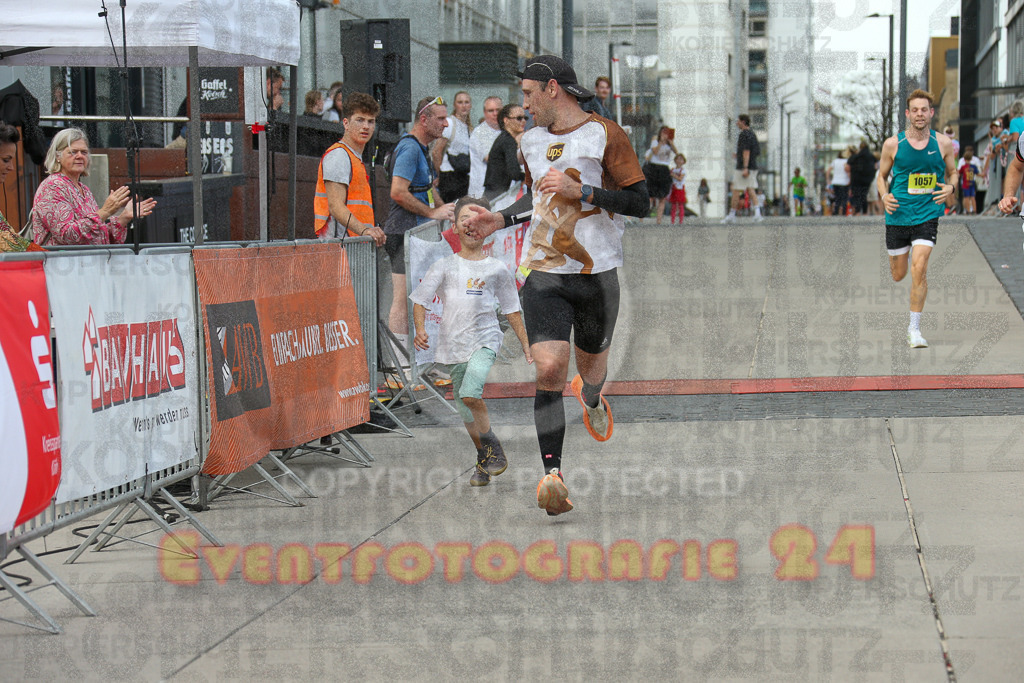 250920_1517_EX1_8739 | Sportfotografie im Rhein-Sieg Kreis, Köln, Bonn, NRW, Rheinland Pfalz, Hessen, etc. Unser Tätigkeitsfeld umfasst den Laufsport vom Volkslauf über den Marathon, Duathlon, Triathon bis zum Ultralauf wie Kölnpfad Ultra oder Schindertrail.