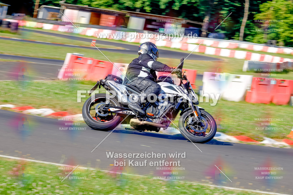 _MOT8804 | Hier findet Ihr Bilder von Touristenfahrten auf der Nürburgring Nordschleife oder von anderen Veranstaltungen die ich besucht habe. Viel Spass beim Durch Schauen 