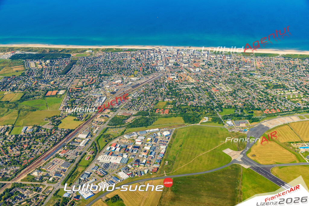 Schöne Luftaufnahme als Geschenk in Ost Sylt - Die Luftbildaufnahme wurde 2025 vom UL-Flugzeug heraus erstellt ( keine Drohne ) - Hochauflösende Luftaufnahme -Nicht vergleichbar mit Google Maps oder Satelittenbilder- Die Geschenkidee !Mit Lizenz und Bildrechte bestellbar