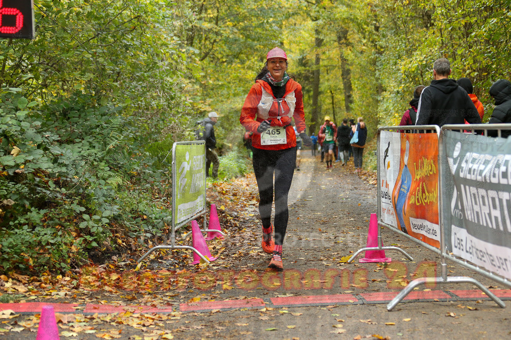 251026_1325_EX1_3451 | Sportfotografie im Rhein-Sieg Kreis, Köln, Bonn, NRW, Rheinland Pfalz, Hessen, etc. Unser Tätigkeitsfeld umfasst den Laufsport vom Volkslauf über den Marathon, Duathlon, Triathon bis zum Ultralauf wie Kölnpfad Ultra oder Schindertrail.