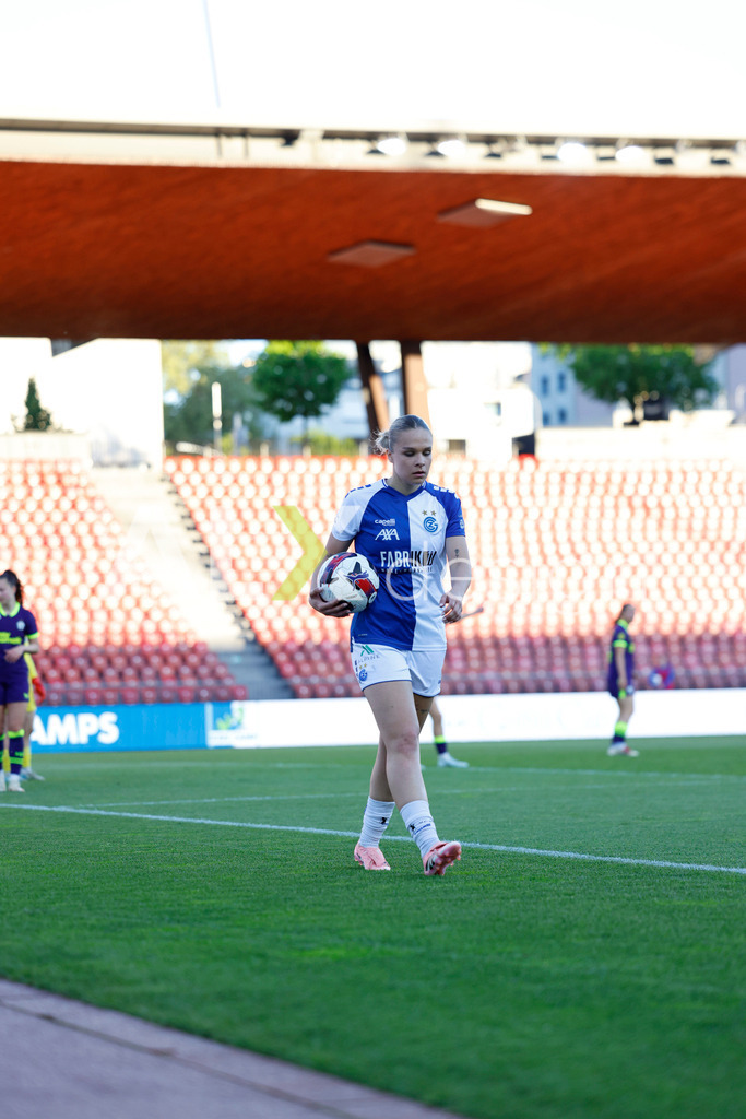 GC Zürich vs FC Zürich - AXA Women’s Super League Playoffs - Stadion Letzigrund | ELLA LJUŠTINA of Grasshopper Club Zürich during the AXA Women’s Super League Playoffs quarter-final second leg between GC Zürich and FC Zürich at Stadion Letzigrund, Zurich, Switzerland. - Realisiert mit Pictrs.com