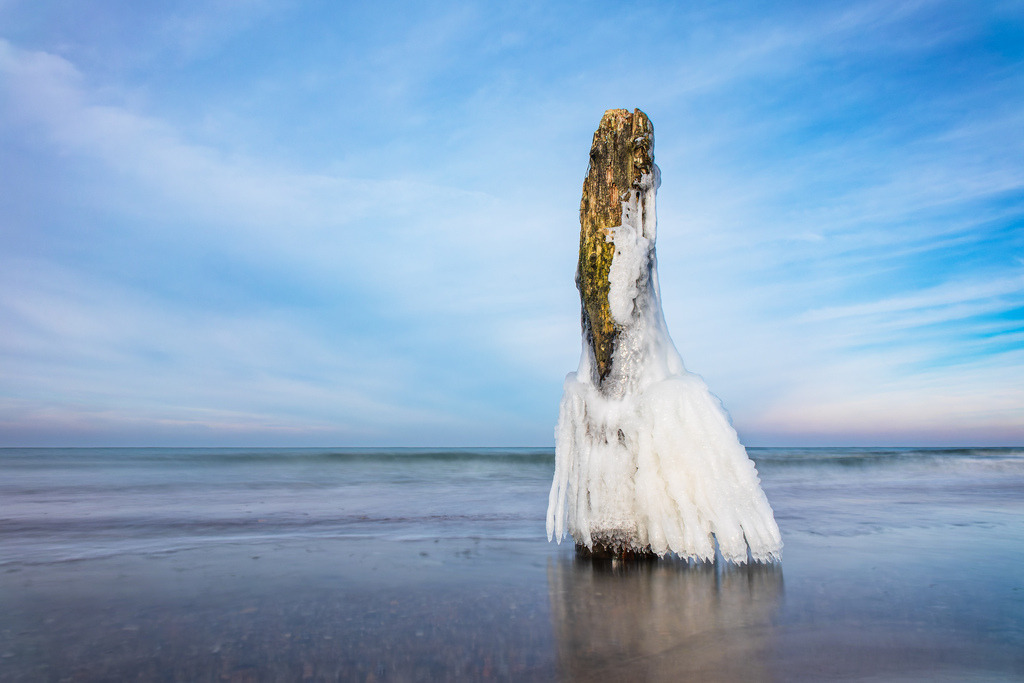 Buhne im Winter an der Ostseeküste bei Kühlungborn | Buhne im Winter an der Ostseeküste bei Kühlungborn.
