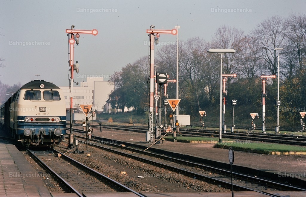 Bild0043 | Stöbern Sie durch einzigartige Aufnahmen und finden die perfekte Aufnahme für jeden Eisenbahnentheusiast! Stellen Sie sich aus einer Reihe von Möglichkeiten wie der Druck auf Leinwände, Fotoposter, Kalender oder Magnetfotos Ihr Geschenk zusammen - Realisiert mit Pictrs.com