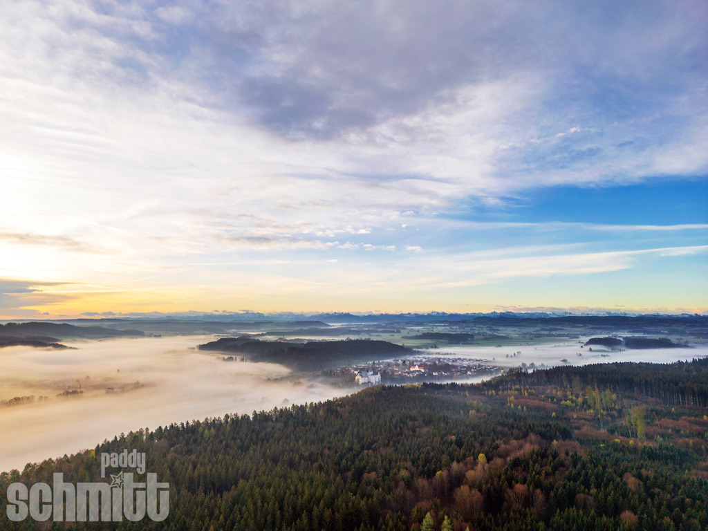 PS-Lautrach-2026-01 | Entdecke die größte Bildgalerie der Region mit Fotografien aus dem Allgäu, der Bodenseeregion, Oberschwaben, dem Donautal und der Schwäbischen Alb. Landschaften, Luftaufnahmen und Reisefotografie als Wandbild und Fotokunst. - Realisiert mit Pictrs.com