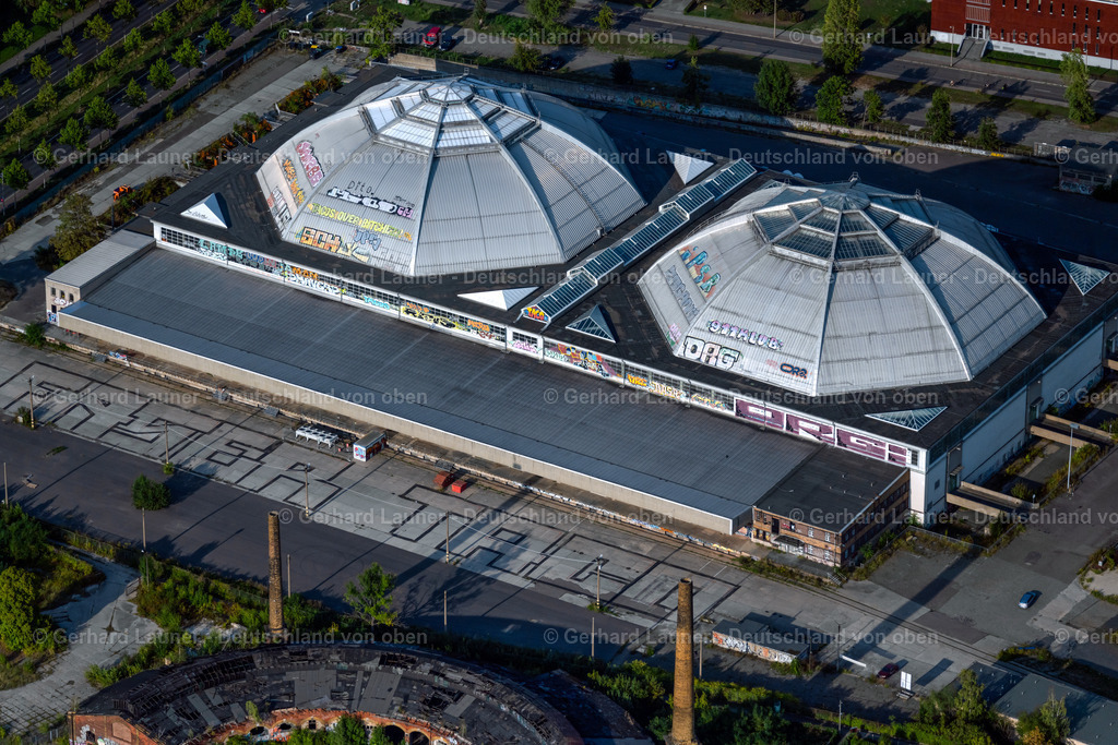 4040497 | LEIPZIG 14.09.2020 Gebäude der Veranstaltungshalle Eventlocation " Kohlrabizirkus Betriebs- und Verwaltungsgesellschaft mbH " An den Tierkliniken im Ortsteil Zentrum-Südost in Leipzig im Bundesland Sachsen, Deutschland. // Building of the indoor arena Eventlocation " Kohlrabizirkus Leipzig " An den Tierkliniken in the district Zentrum-Suedost in Leipzig in the state Saxony, Germany. Foto: Gerhard Launer