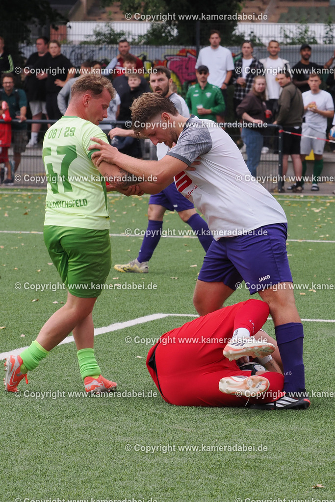 Fußball : LBS - Turnier am 18.07.2026 in Dinslaken | Fußball : LBS - Turnier am 18.07.2026 in Dinslaken ausgerichtet vom RWS Lohberg. Teilnehmende Mannschaften : RWS Lohberg, SV 08/29 Friedrichsfeld,Sus 09 Dinslaken,TV Voerde,STV Hünxe,SGP Oberlohberg,TV Jahn Hiesfeld und Rheinland Hamborn. - Realisiert mit Pictrs.com