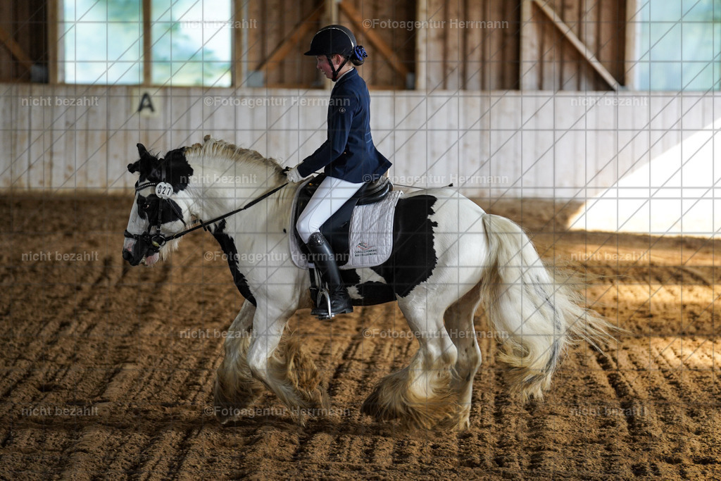 20230518-FAH03500 | Frühjahrsturnier, landberg am Lech, 2023, Reitclub Landsberg, Turnierbilder, Fotos Turnier Landsberg, Fotoagentur Herrmann, Turnierfotografen Bayern, reitsport Fotograf, Pferde Fotograf