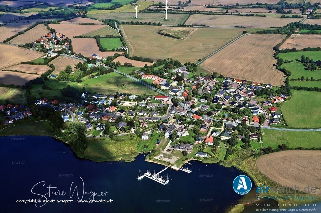 Ostseefjord-Schlei-airwatch-wagner-IMG_0800 | Entdecken Sie atemberaubende Luftbilder und Fotografien auf airwatch.de - Tauchen Sie ein in eine Welt voller faszinierender Aufnahmen aus der Vogelperspektive.