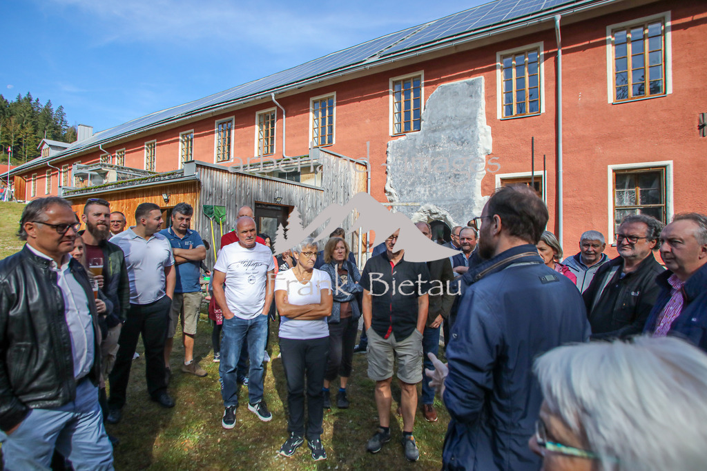 OE7A5807 | Christoph Pfeffer, bei der Führung durch die Anlage