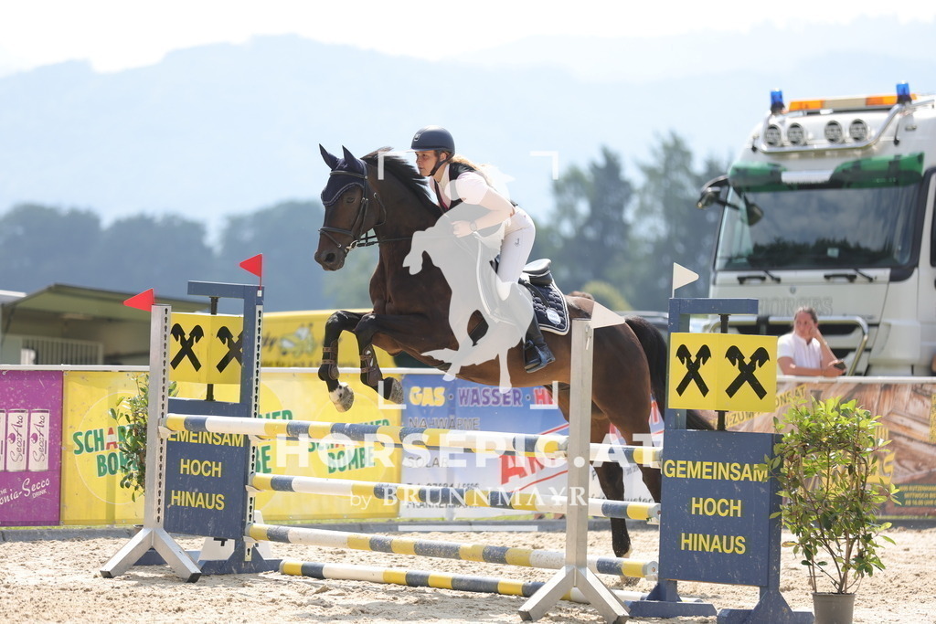 0P6A8545 | Willkommen bei Brunnmayr - Design & Fotografie – Ihrem Spezialisten für Reitturniere und Pferdeveranstaltungen in Oberösterreich, Salzburg und Bayern! Seit über 17 Jahren sind wir leidenschaftlich dabei.