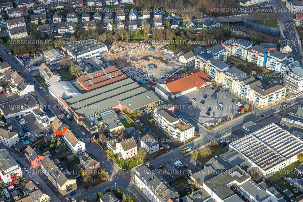Velbert251201183 | , Luftbild, Gewerbegebiet Schwanenstraße Schloßstraße mit Penny Supermarkt, Abrissarbeiten an der Rudolfstraße, Velbert, Bergisches Land, Nordrhein-Westfalen, Deutschland