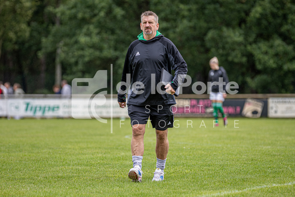 Union Bevensen Frauen - Baldeweg_ Burkhard (Trainer_ 2) vs Fortuna Celle BP 030825 dlP | immodelaporte-sportfotos - Realisiert mit Pictrs.com