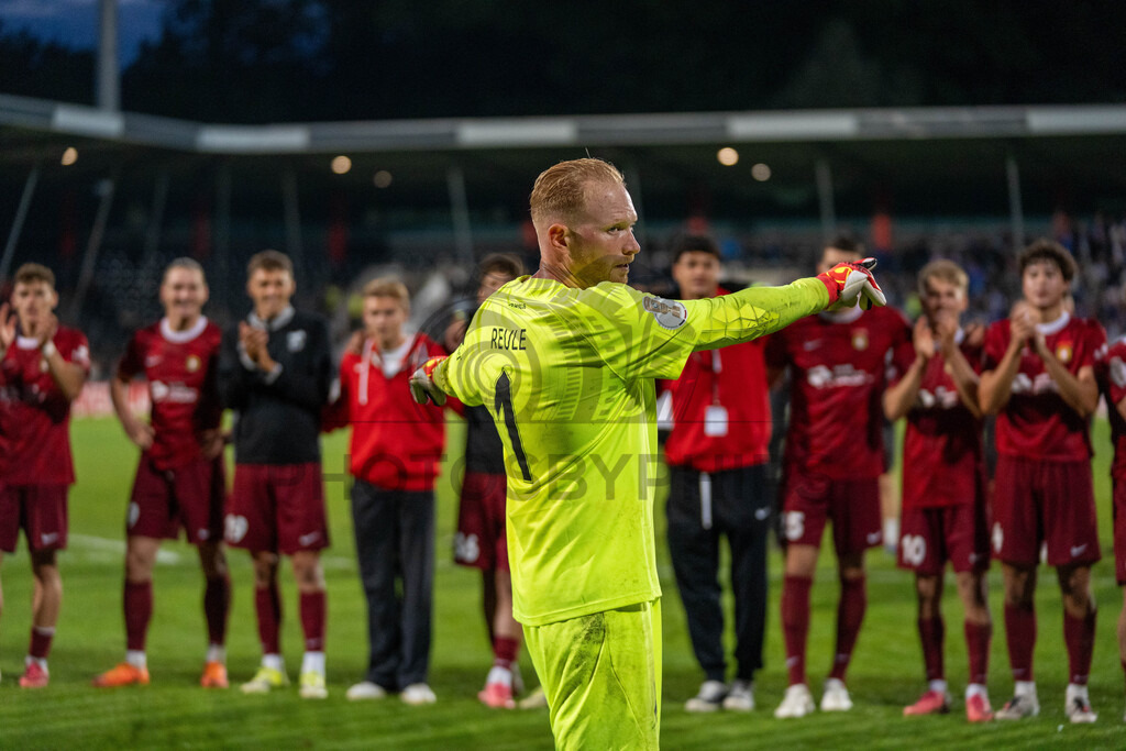 SG Sonnenhof Großaspach vs. Arminia Bielefeld, Fussball, DFB-Pokal, 1. Runde, 22.08.2026 | Maximilian Reule (SG Sonnenhof Großaspach, #01),SG Sonnenhof Großaspach vs. Arminia Bielefeld, Fussball, DFB-Pokal, 1. Runde, 22.08.2026,DFB regulations prohibit any use of photographs as image sequences and/or quasi-video