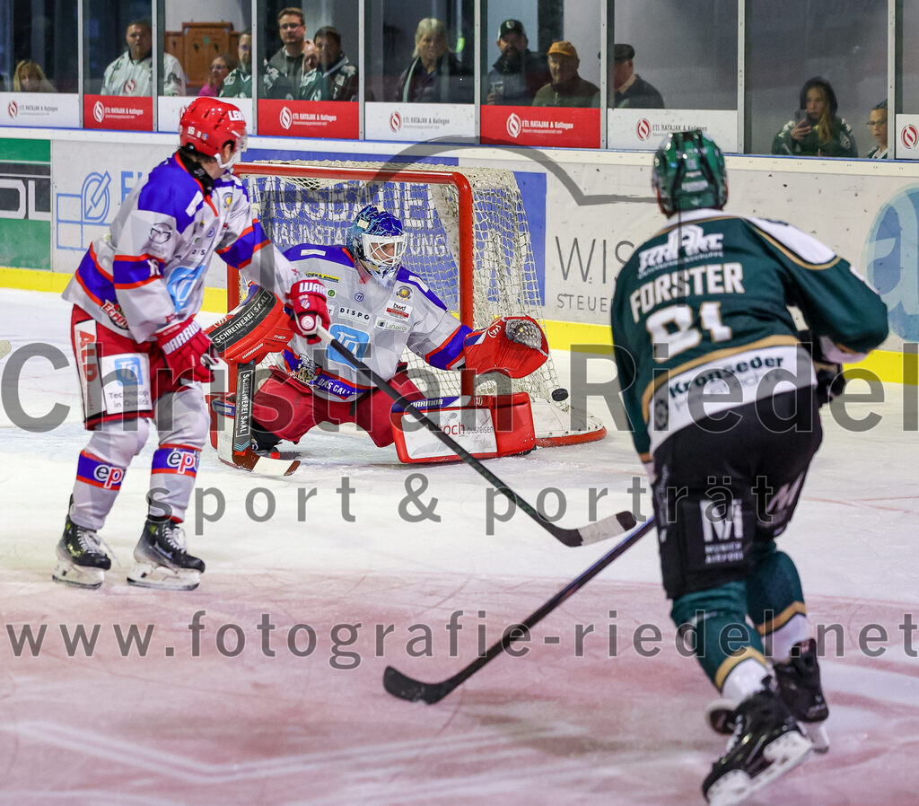 2025-09-14_123_TSV_Erding_gegen_EC_Peiting | Erding, Deutschland, 14.09.2025:Eishockey, Oberliga Süd 2025 / 2026, Testspiel, TSV Erding gegen EC Peiting, Endergebnis: 2:3Foto: Christian Riedel / fotografie-riedel.net