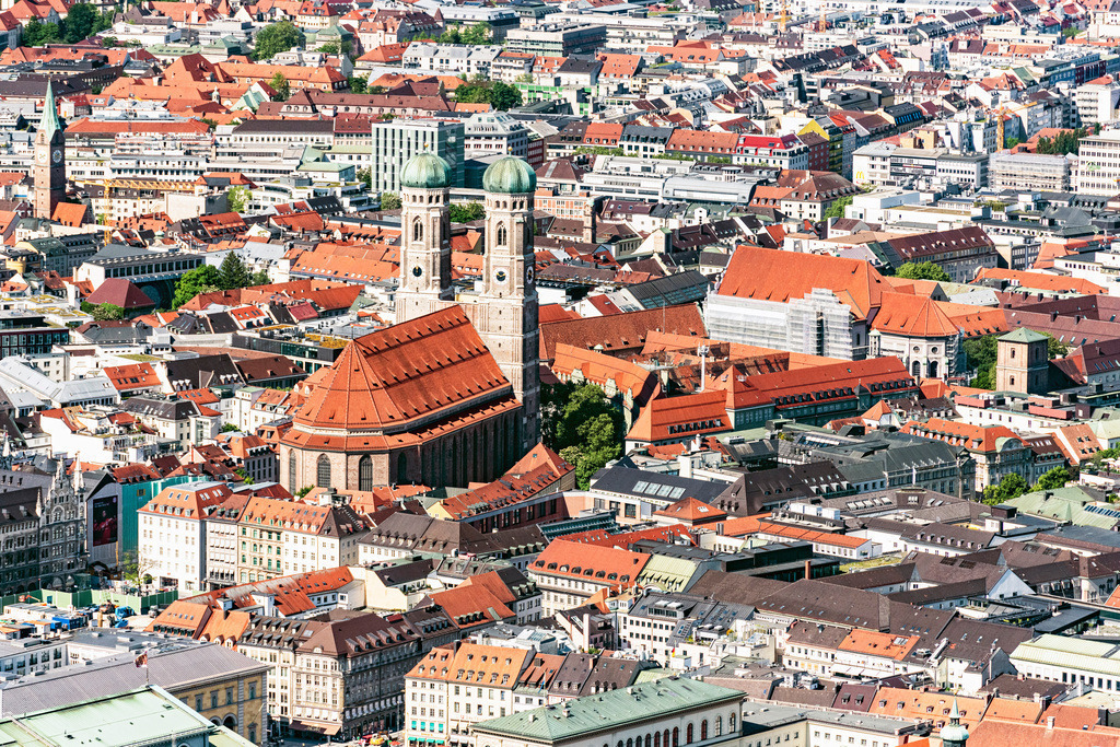 dr__0027490.jpg | MüNCHEN 24.05.2019 Stadtansicht des Innenstadtbereiches an der Frauenkirche in München im Bundesland Bayern, Deutschland. // City view on down town on Frauenkirche in Munich in the state Bavaria, Germany. Foto: Daniel Reiter