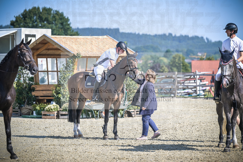DOS_0090 | Entdecke hochwertige Reitturnierfotos von Foto Oger. Professionell, emotional und authentisch – jetzt Lieblingsmomente im Shop bestellen.Deutschlandweite Turnierfotografie. - Realisiert mit Pictrs.com