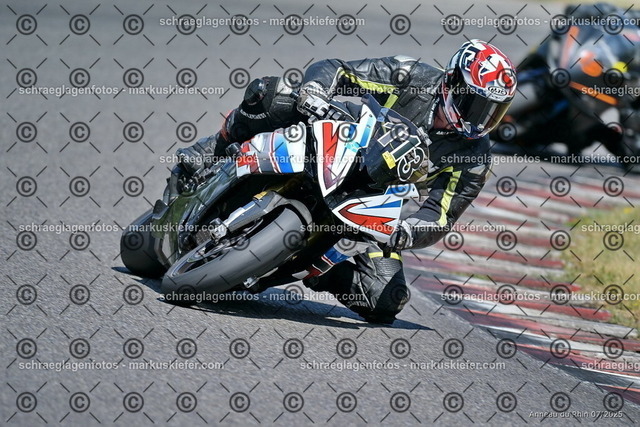 25bt04-0957 | markuskiefer.com - Realisiert mit Pictrs.com