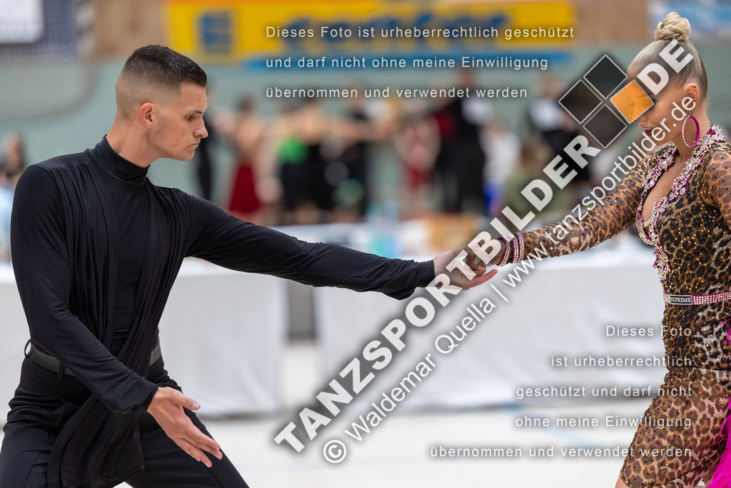 20240810-00503 | Hier finden Sie Tanz Bilder vom Latein und Standard Formationen tanzen. Sportbilder vom Tanzsport. Schöne Fotos und von Weltmeisterschaft, Europameisterschaft, Bundesliga, Regionalliga, Oberliga und Landesliga sowie von GOC Stuttgart, DanceComp, WM Bremen