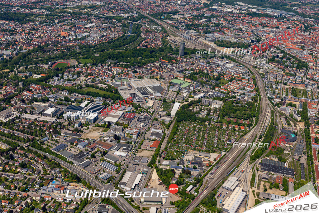 Die Luftaufnahme Antonsviertel - Augsburg wurde 2021 mittels Flugzeug (keine Drohne) erstellt. Hohe Auflösung -für große Poster und Wandbilder geeignet!