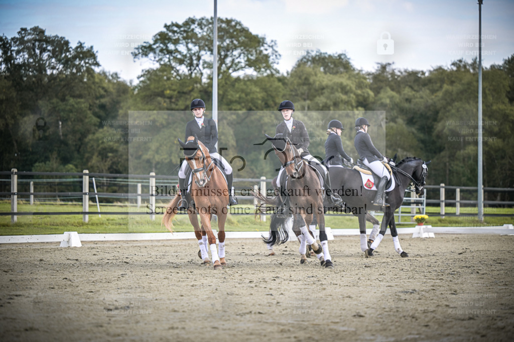 DOS_1123 | Entdecke hochwertige Reitturnierfotos von Foto Oger. Professionell, emotional und authentisch – jetzt Lieblingsmomente im Shop bestellen. - Realisiert mit Pictrs.com