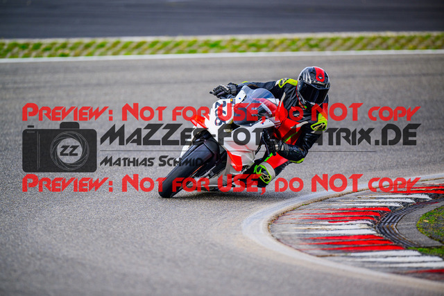 MaZZes_FotoMatrix_240910_6007705_6774 | WEISS