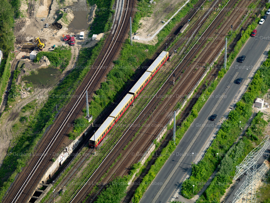 2790442 | S-Bahnzug bei Treptow, Berlin