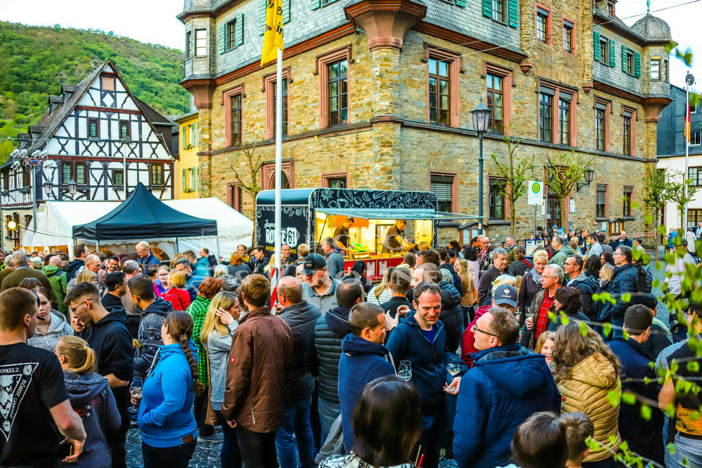Oberwesel 2023 Hexennacht-2203 | Erleben Sie den Zauber des Mittelrheins und entdecken Sie die atemberaubende Auswahl an Fotos und Bildern bei Rheinfotos. Wir bieten eine vielfältige Auswahl an Produkten wie Poster, Karten, Sticker, Textilien und Geschenkartikeln und Fototouren. - Realisiert mit Pictrs.com