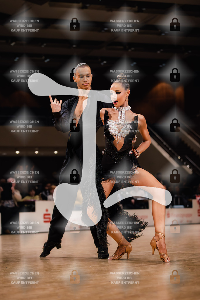 Goldstadtpokal 2025 - WDSF World Open Latin 24th (7) Yevgen Golovchenko _ Evita Badt (Schwarz Weiß Club Pforzheim)-2025-01-25-5908 | Webshop for digital downloads and prints of dance sport, event & show photographer Julian Link - Realisiert mit Pictrs.com