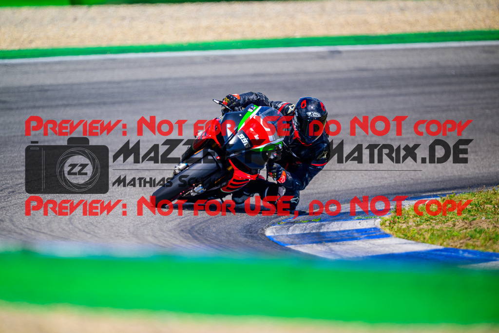 MaZZes_Fotomatrix_20250628_6007705_5490-2 | WEISS