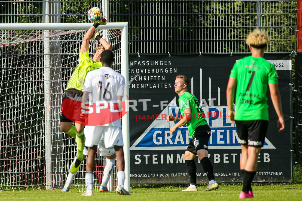 ASK Klagenfurt - SC Weiz 2:3, Kärntner Liga 3. Runde | #Mersei Nsandi (ASK Klagenfurt #16) Melvin Osmic (ASK Klagenfurt #80) Val Cernos (ASK Klagenfurt #26) Bernhard Nössler (ASK Klagenfurt #21) ASK Klagenfurt - SC Weiz 2:3 am 13.08.2023 in Klagenfurt
(ASK Sportzentrum Fischl), Austria, (Photo by Ernst Krawagner sport-fan.at) - Realisiert mit Pictrs.com