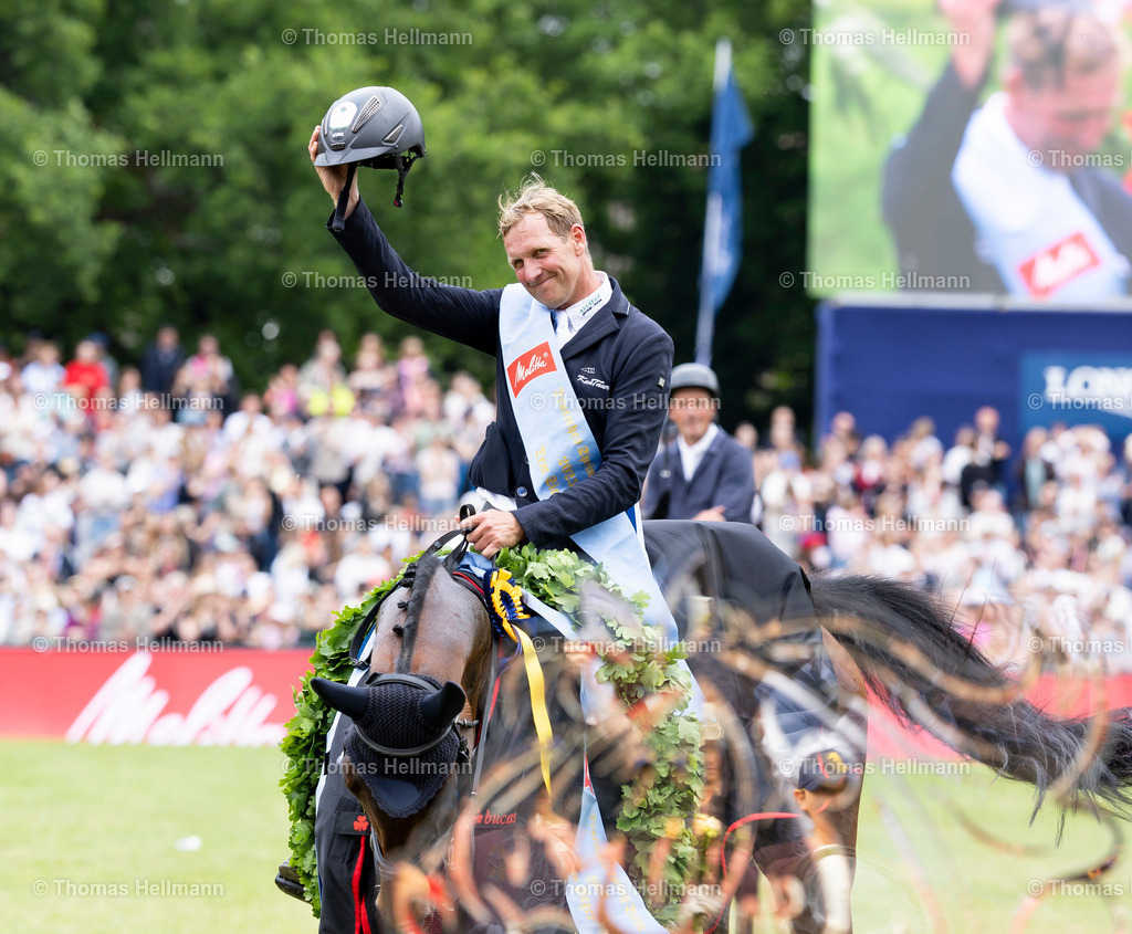 TH_206-Paule S-Thieme_ Andre_29443 | Al Shiraàa Deutsches Spring- und Dressur-Derby 2025 am 01.06.25 in Hamburg, Thomas Hellmann, 206Paule SThieme, Andre